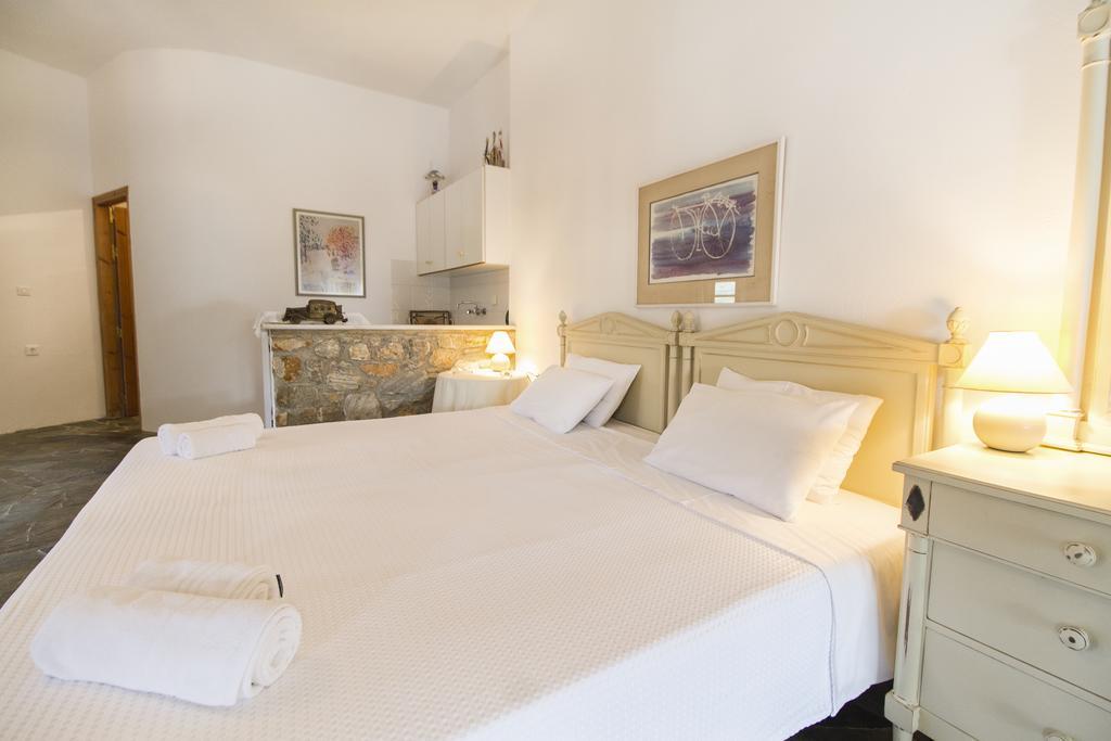 Petrino Hotel Ambrami Eksteriør billede